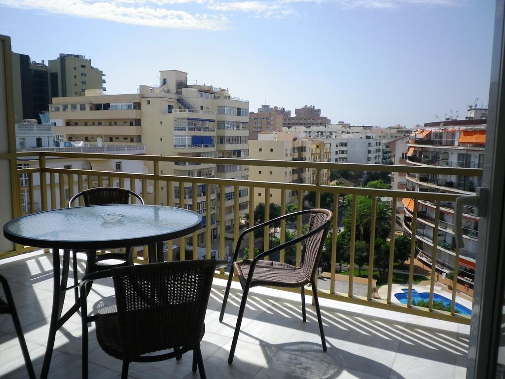 Apartamentos Turisticos Yamasol フエンヒロラ 部屋 写真