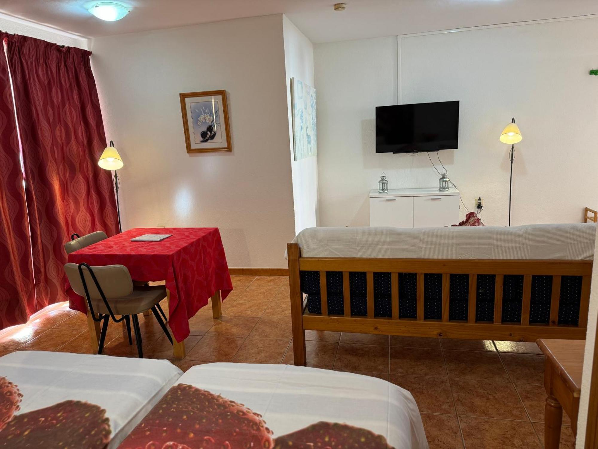 Apartamentos Turisticos Yamasol フエンヒロラ エクステリア 写真