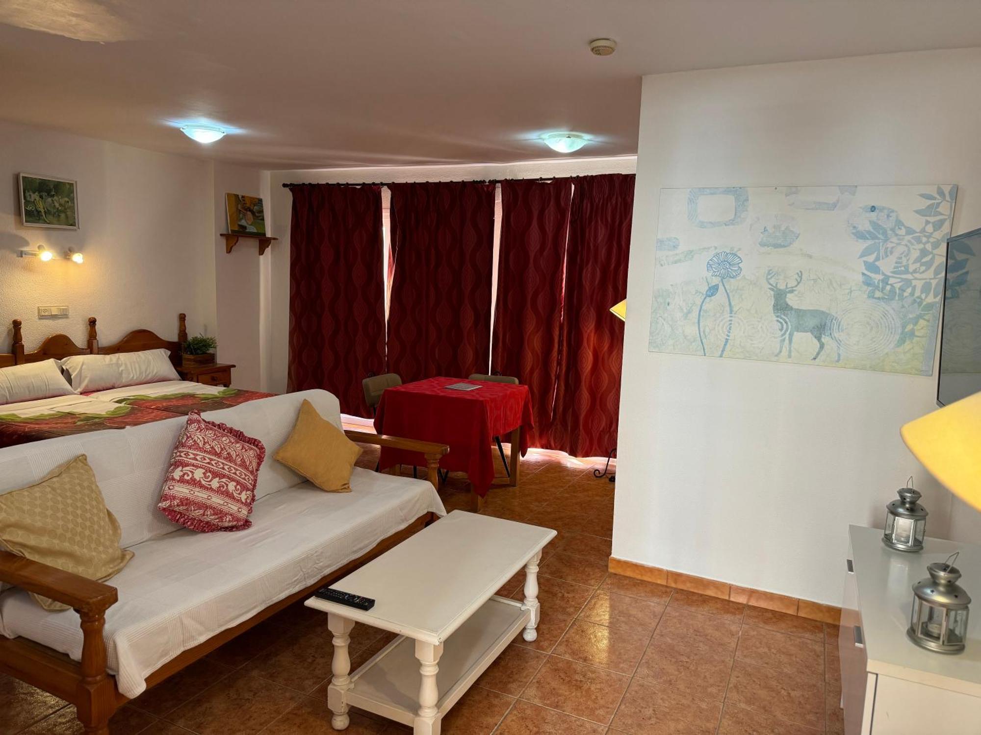 Apartamentos Turisticos Yamasol フエンヒロラ エクステリア 写真